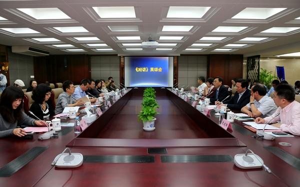 江南有约 青春《对话》——央视著名谈话节目《对话》栏目组走进我校