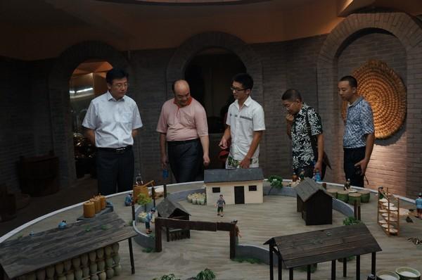 四川沱牌舍得集团有限公司来校洽谈推进产学研合作