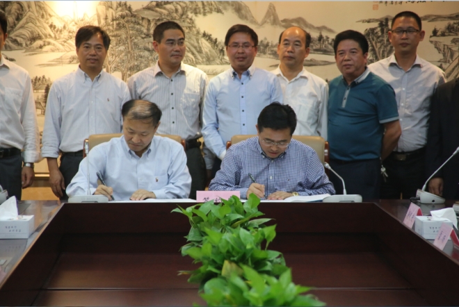 我校与瑞金市人民政府签订战略合作框架协议