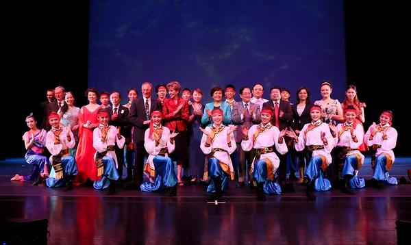 我校与加州大学戴维斯分校合作建立的孔子学院在美正式揭牌