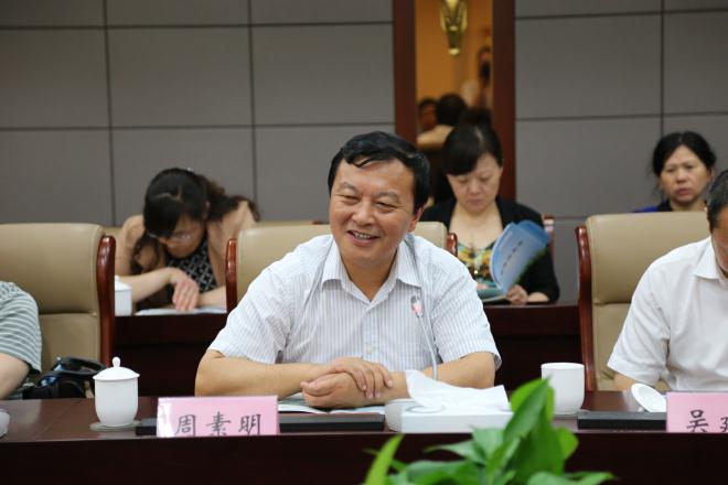 今世缘酒业股份有限公司董事长周素明一行莅临我校考察交流