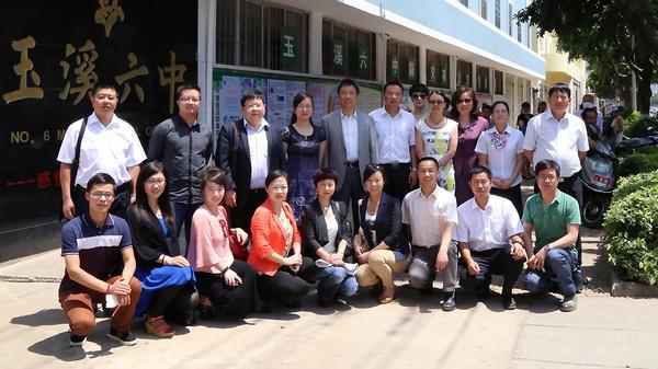 周小浦副书记一行亲切看望我校首批研究生支教团成员