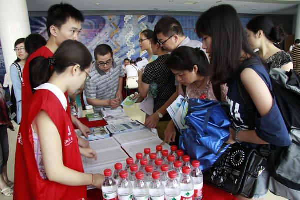 2014年江南大学“校园开放日”暨招生咨询会顺利举行