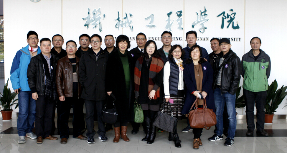 青山轻院寻梦  蠡湖江大续缘——机制83班同学毕业28周年重返母校