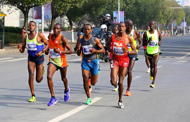 2016无锡国际马拉松赛途径我校