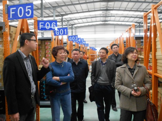 王武理事长应邀访问福建新亚集团