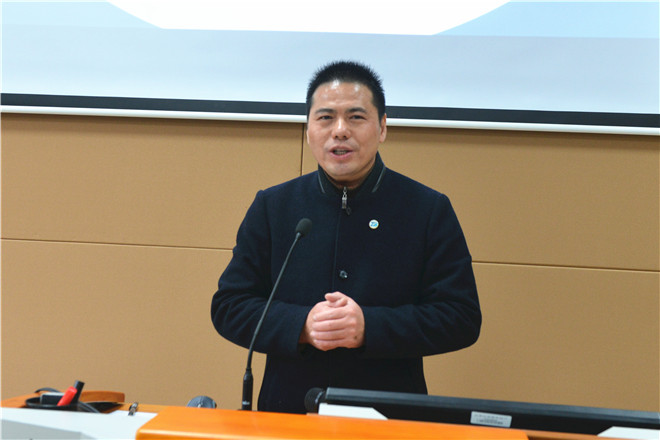 商学院第四届董事会成立　蒋锡培当选董事长